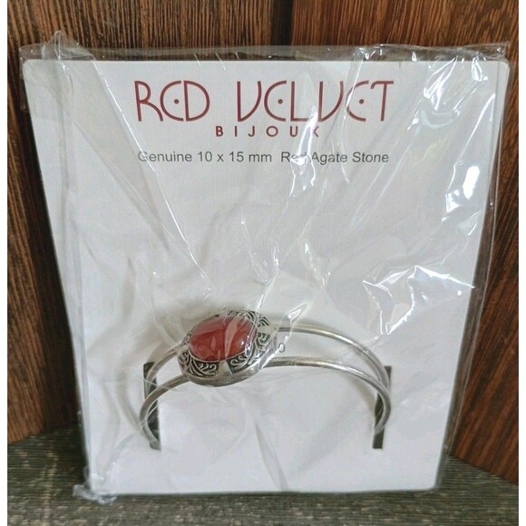 Red Velvet Bijoux Red Agate Stone Silver Tone Cuff Bracelet New - Picture 1 of 4